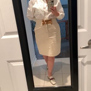 Beige cotton skirt. With leather details SZ14